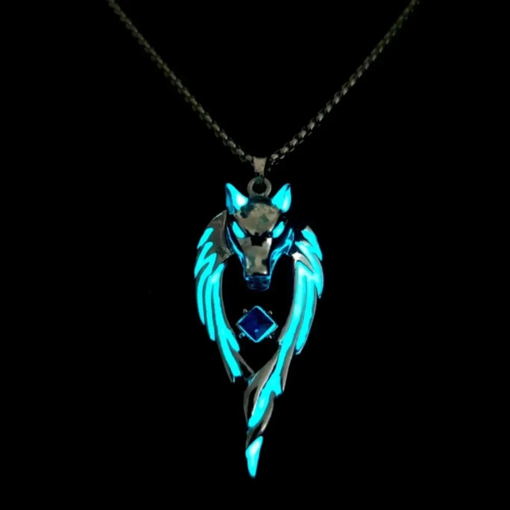 Simple Trend Niche Wolf Head Pendant Necklace Men and Women Glow-In-The-Dark Jewelry Hip Hop Punk Party Niche Popularpendantgift.
